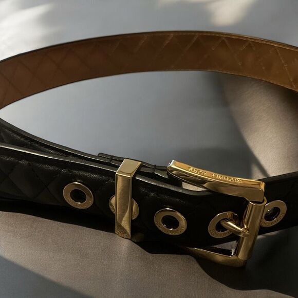 Michael kors synthetic leather size small with gold buckle whose belt - Picture 4 of 4